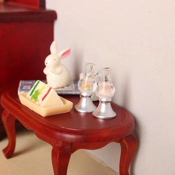 2 бр. модел мини-свещник, имитирующая игра в мащаб 1/12, мини куклен свещник от смола за декор куклена къща