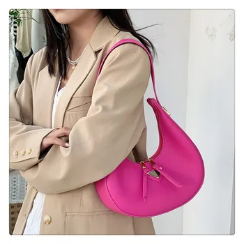 2023 Дамски чанти през рамо, за подмишниците, нова луксозна дизайнерска чанта, модерен вечерни чанти в ярки цветове, висококачествени дамски чанта Half Moon