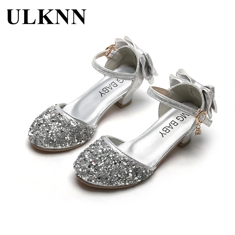 ULKNN/сандали за момичета, детски модни обувки на висок ток, пролетно-летни обувки на принцесата за партита, ежедневни обувки с лък и кръг пръсти 2023