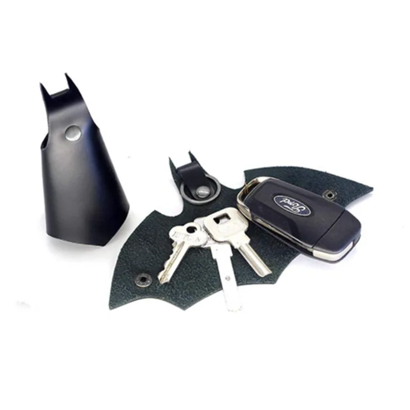 Аниме фигурка на Батман, кожена верижка за ключове, чанта за филми и ТЕЛЕВИЗИЯ на Брус Уейн, ключодържател, оригиналната окачване за ключовете от колата, детски подаръци